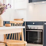 Alfama Design With Terrace By Homing
