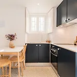 Alfama Design With Terrace By Homing