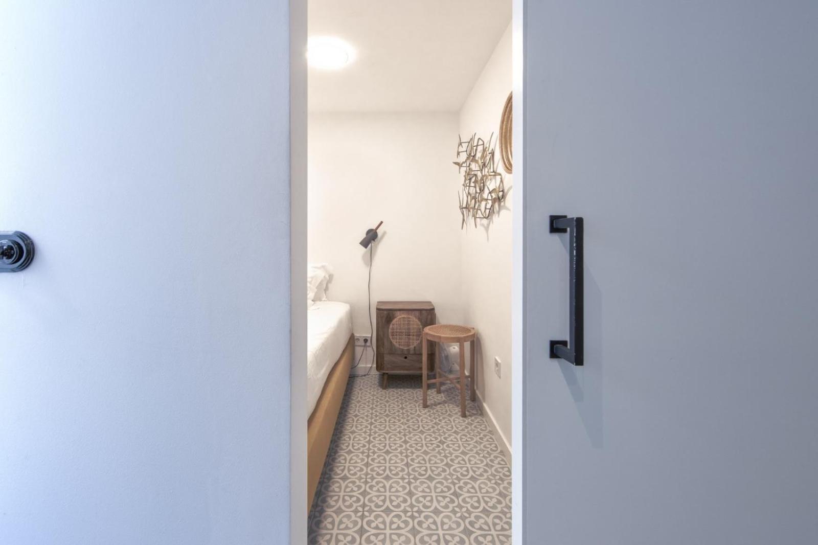 Alfama Design With Terrace By Homing