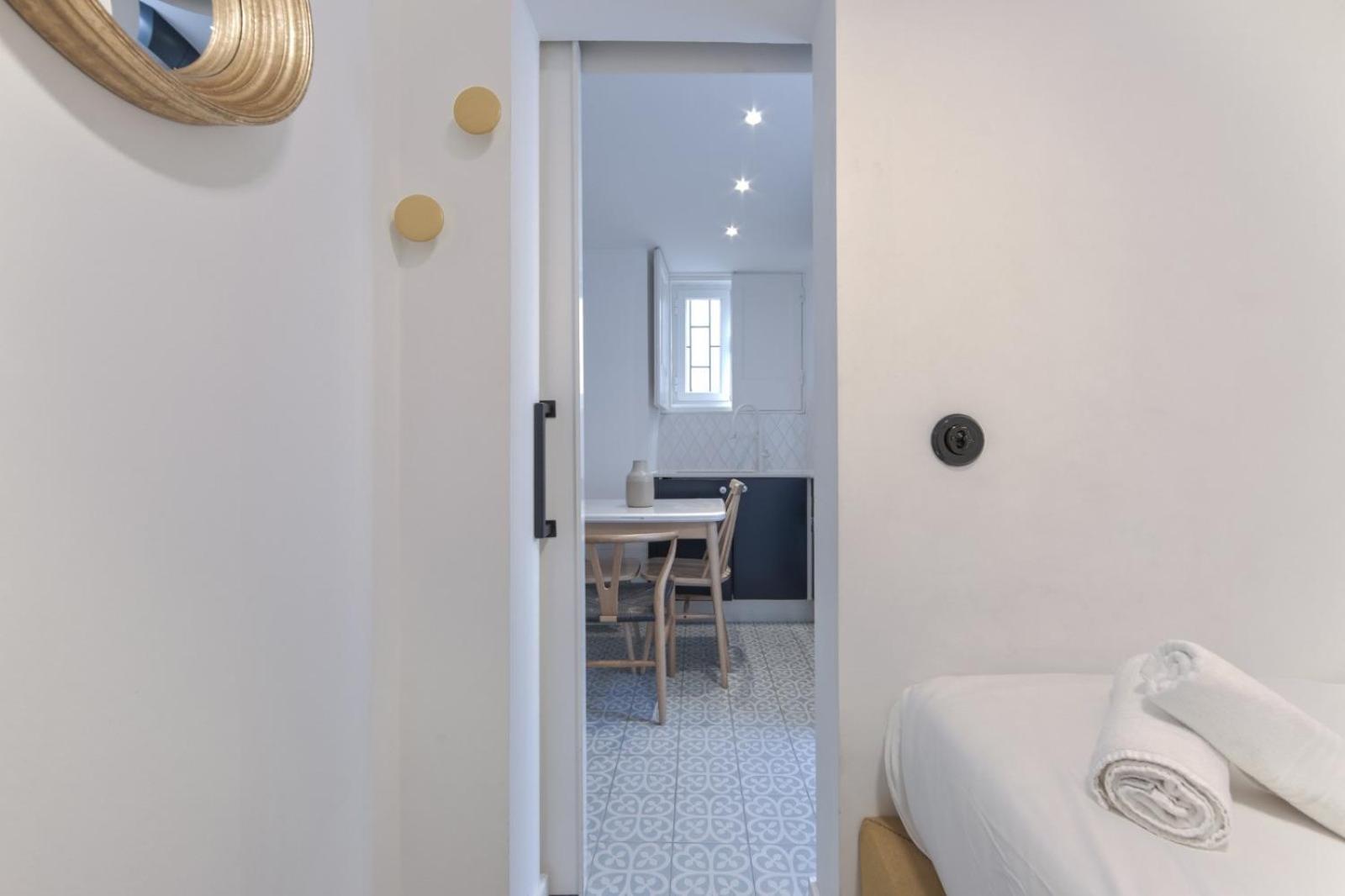 Alfama Design With Terrace By Homing Apartment *
