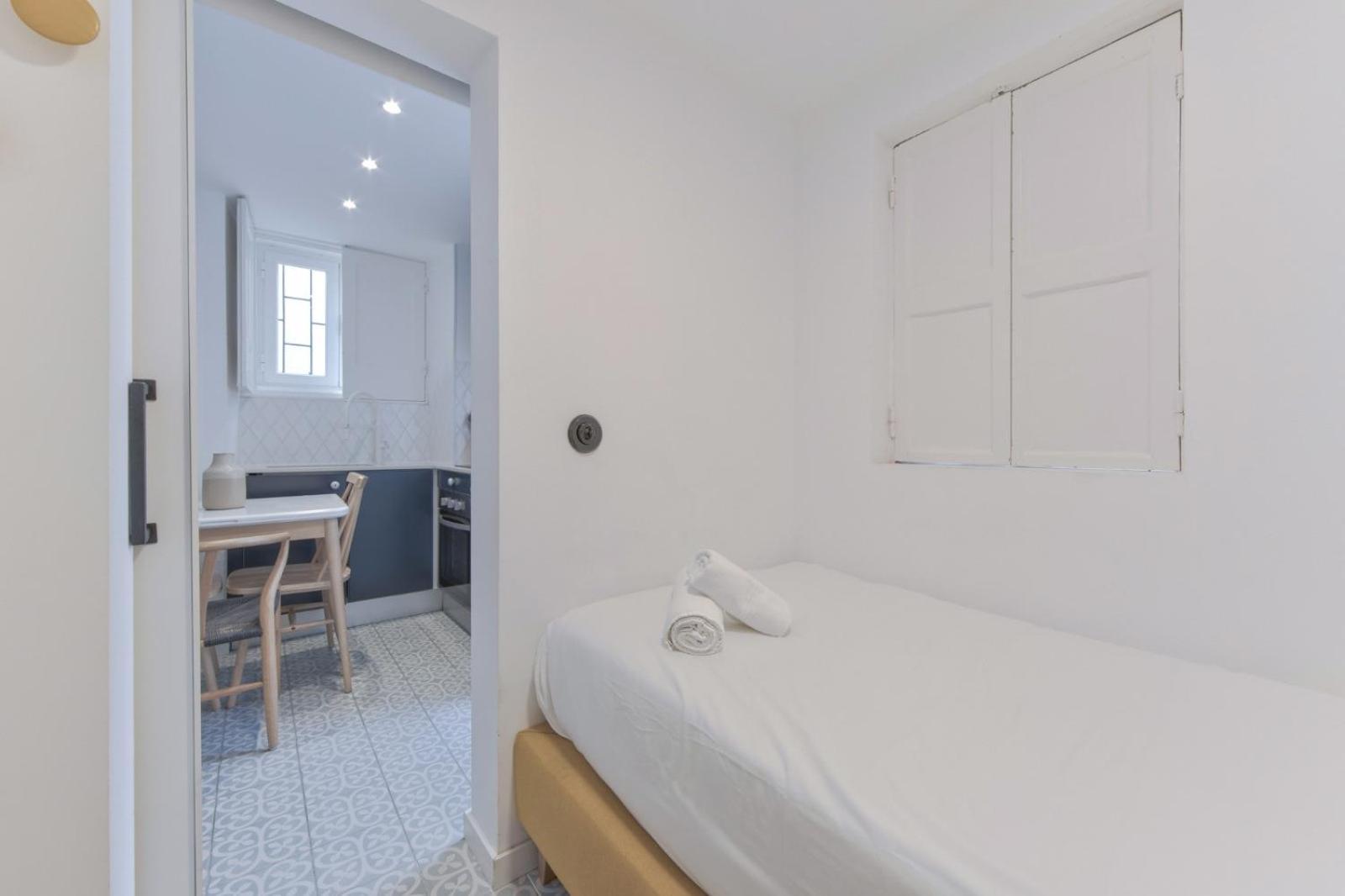 Alfama Design With Terrace By Homing *