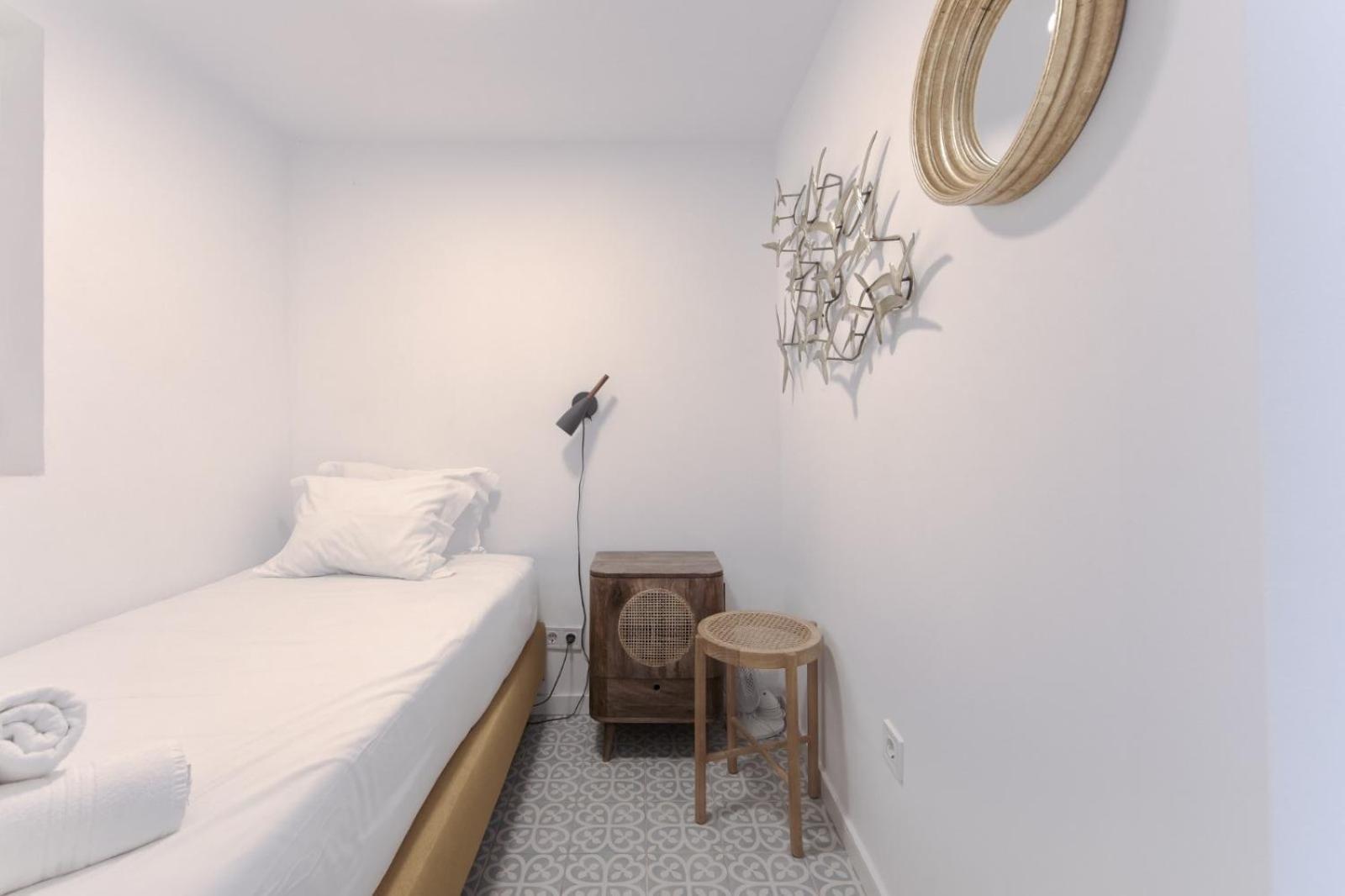 Alfama Design With Terrace By Homing